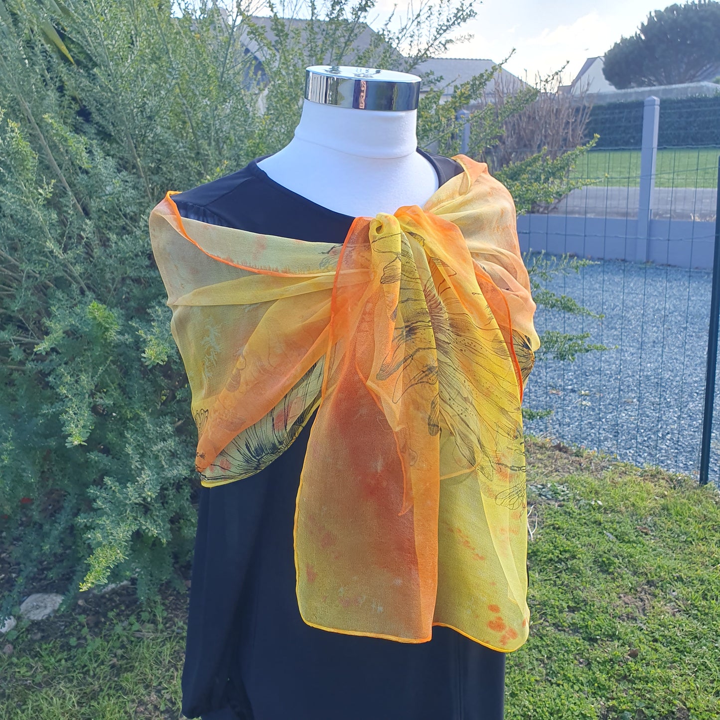 Hand-Painted Silk Chiffon Scarf with “Sunflowers and Bumblebees” – 180x45cm