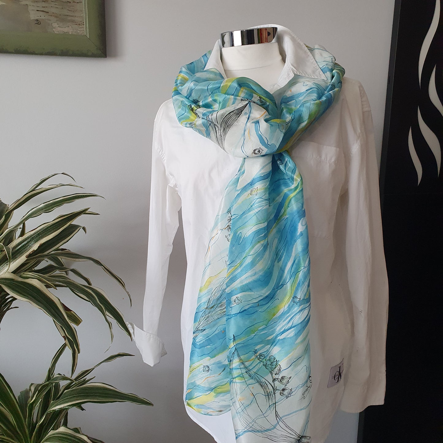 Hand-painted silk Scarf with “Lilies of the Valley” – 180x45cm