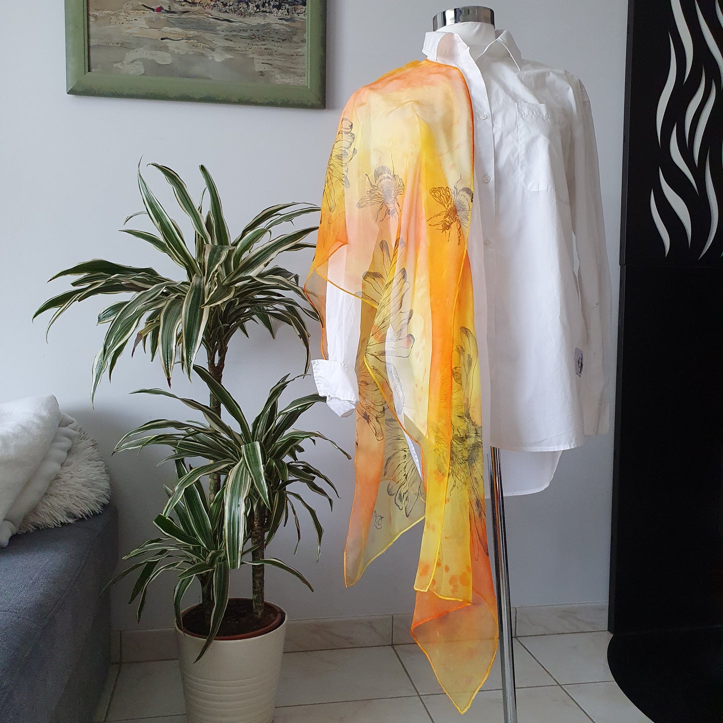 Hand-Painted Silk Chiffon Scarf with “Sunflowers and Bumblebees” – 180x45cm