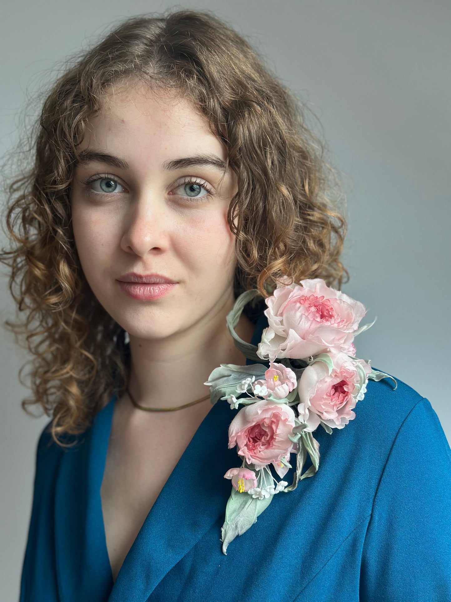 Silk Bloom Fantasy: Luxe Roses & Blossom Headpiece